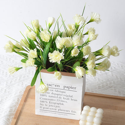 Künstlicher Nelkenblumenstrauß