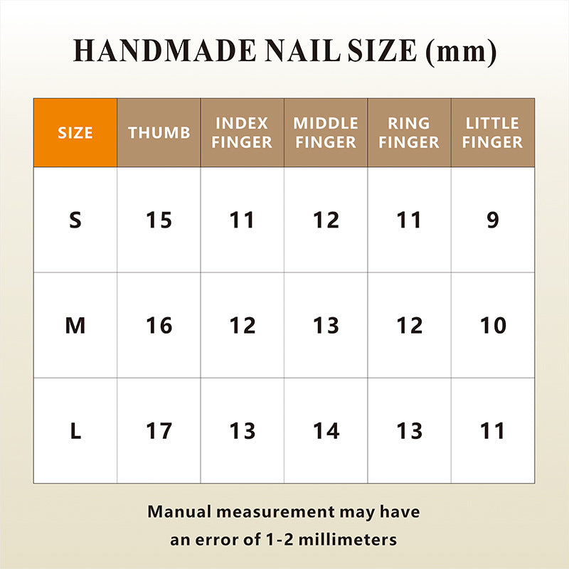 Kunstnagelset mit glamourösen Verzierungen und aufwendigen Details Brehn