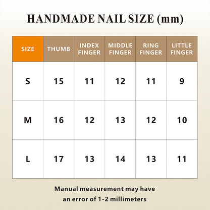 Kunstnagelset mit glamourösen Verzierungen und aufwendigen Details Brehn