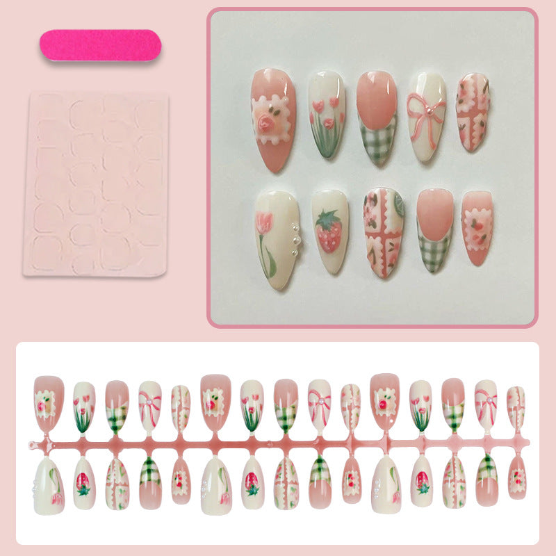 Kunstnagelset mit eleganten floralen und modischen Akzenten Brehn