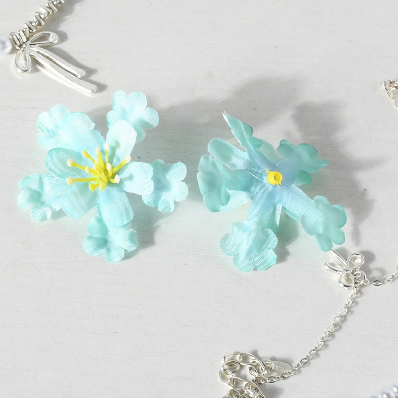 Florale dekorative Haarschmuck