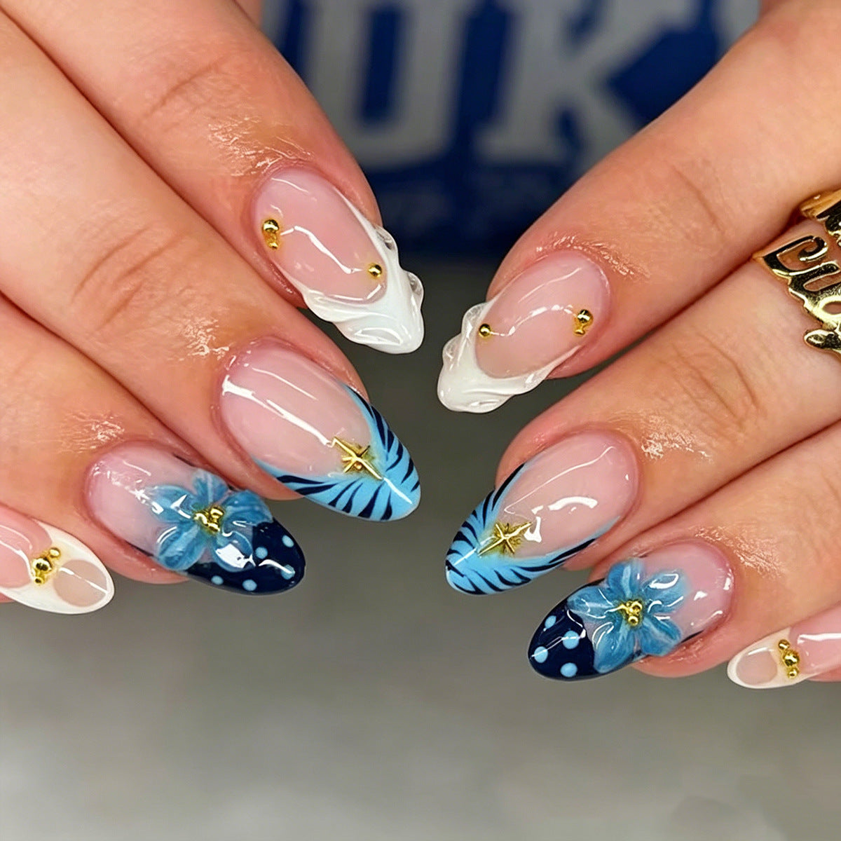 Künstlerisches Press-On Nail Enhancement Kit
