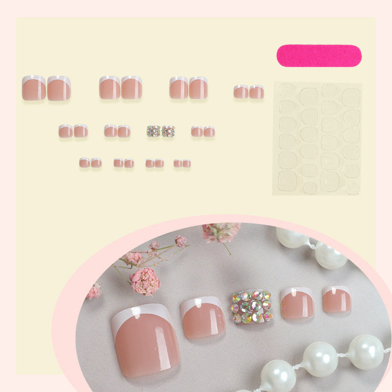 Kunstnagelset mit glamourösen 3D-Verzierungen Brehn