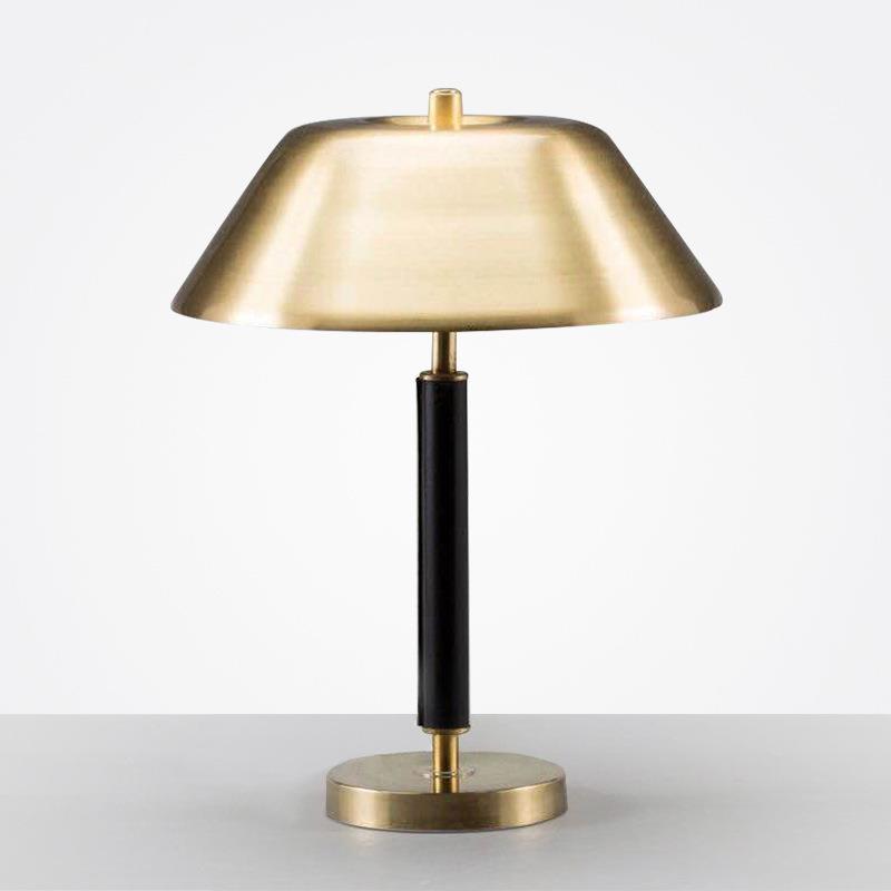 Zeitgenössische Messing-Tischlampe