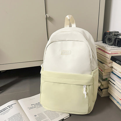 Vielseitiger lässiger Rucksack mit süßem Schlüsselanhänger Brehn