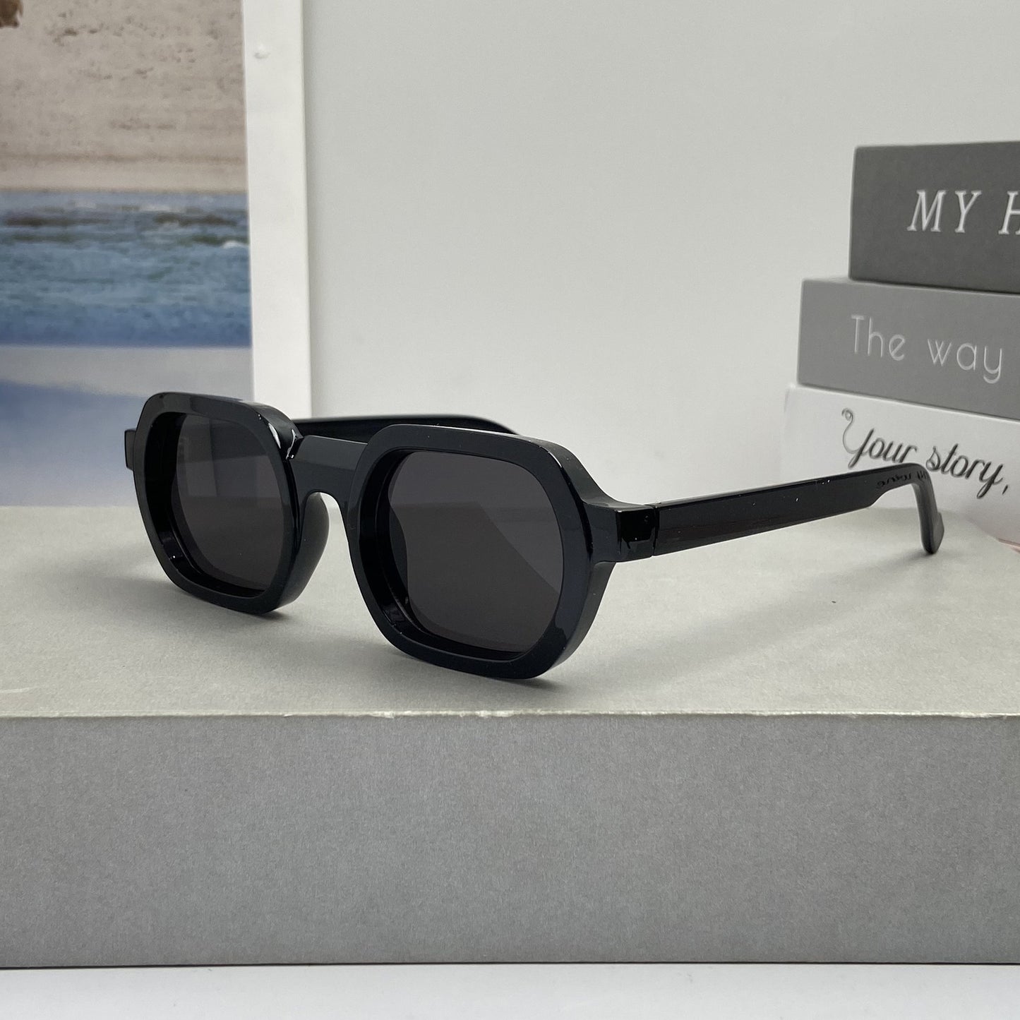 Damen modische Sonnenbrille im modernen Design mit breitem Rahmen Brehn