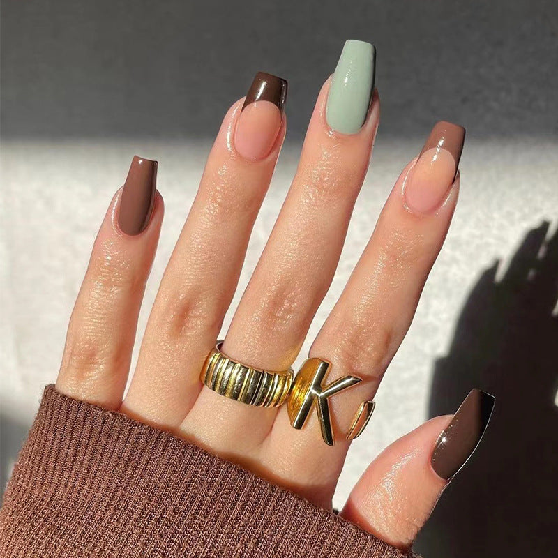 Kunstvolle Nagelkosmetik Brehn
