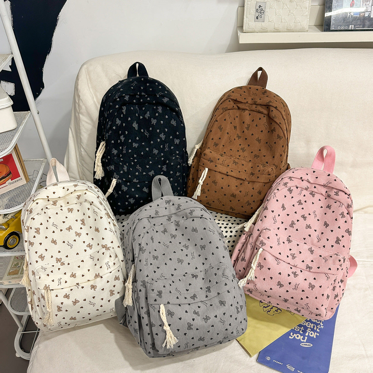 Rucksack Aus Hochwertigem Cord mit Verspielten Applikationen Brehn