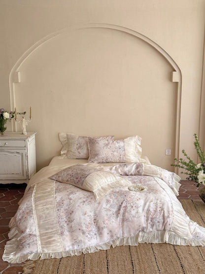 Romantische Bettwäsche-Garnitur aus Baumwollsatin mit floralem Vintage-Print und plissierten Volants Brehn