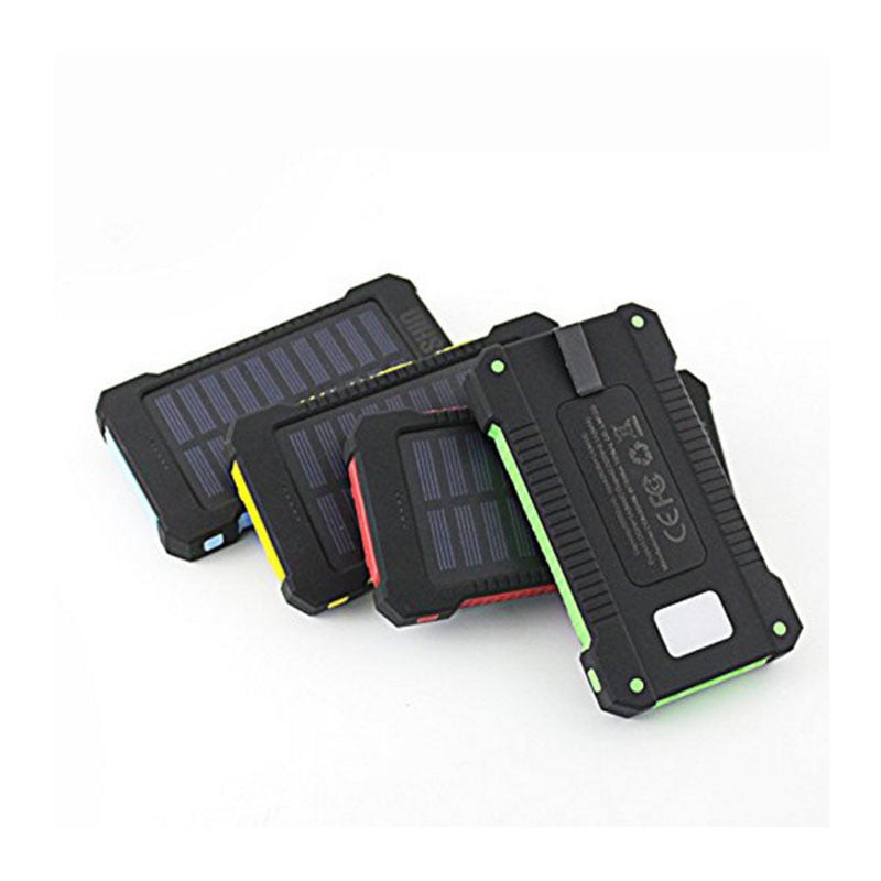 Solarbetriebene Powerbank mit Integriertem Kompass und Karabinerhaken Brehn