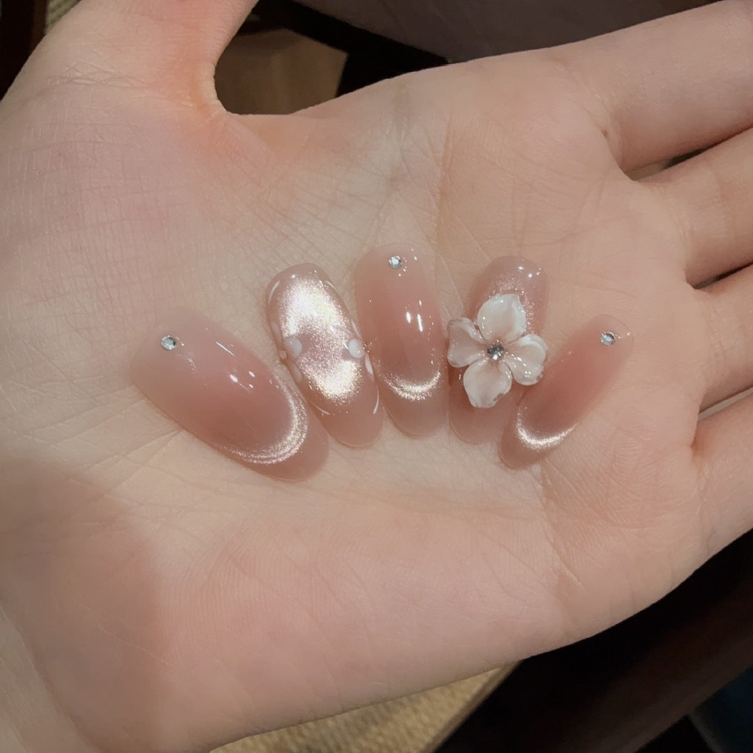 Press-On Nail Art Brehn