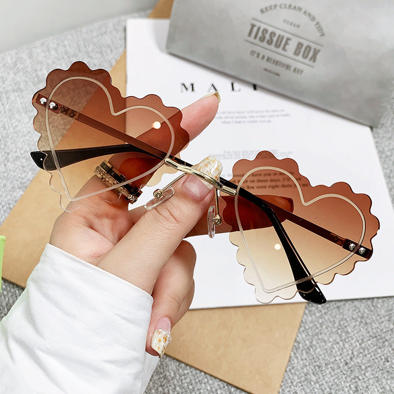 Damen Cat-Eye Sonnenbrille im einzigartigen Herzdesign Brehn