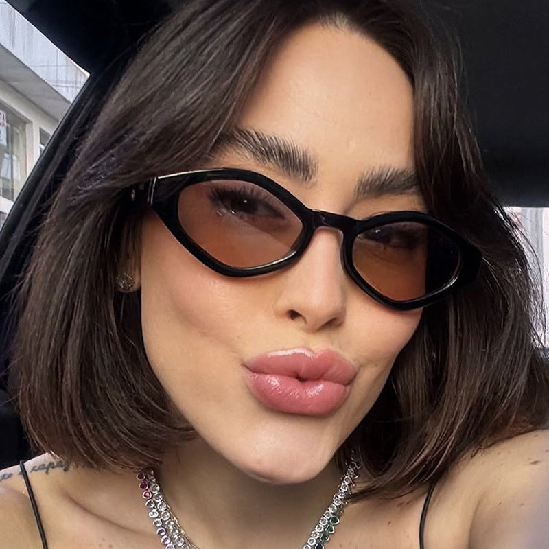 Damen modische Sonnenbrille im markanten Schmetterlingsdesign Brehn
