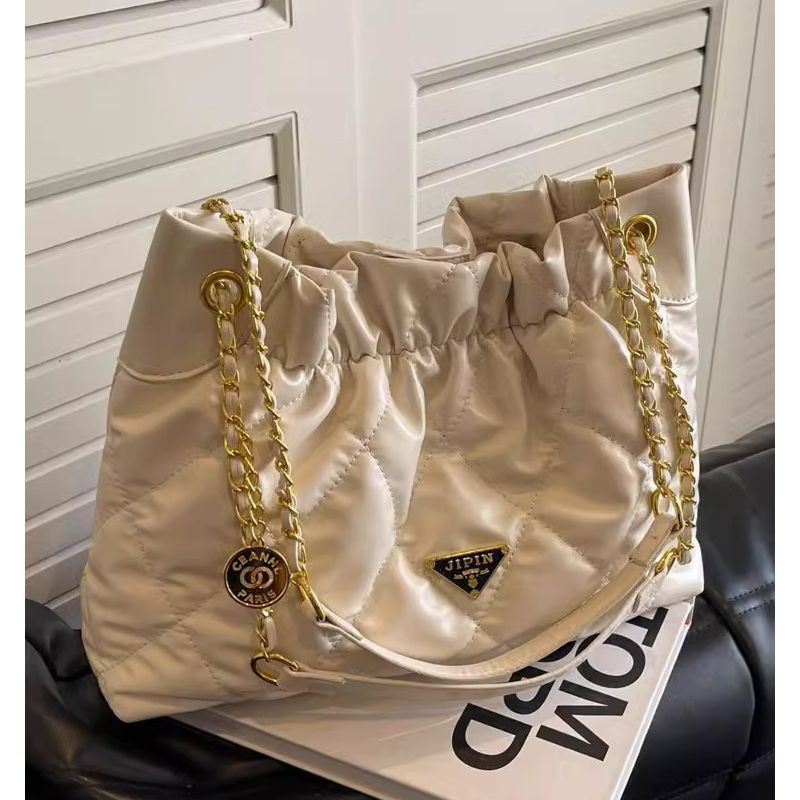 Chice gesteppte Schultertasche Brehn