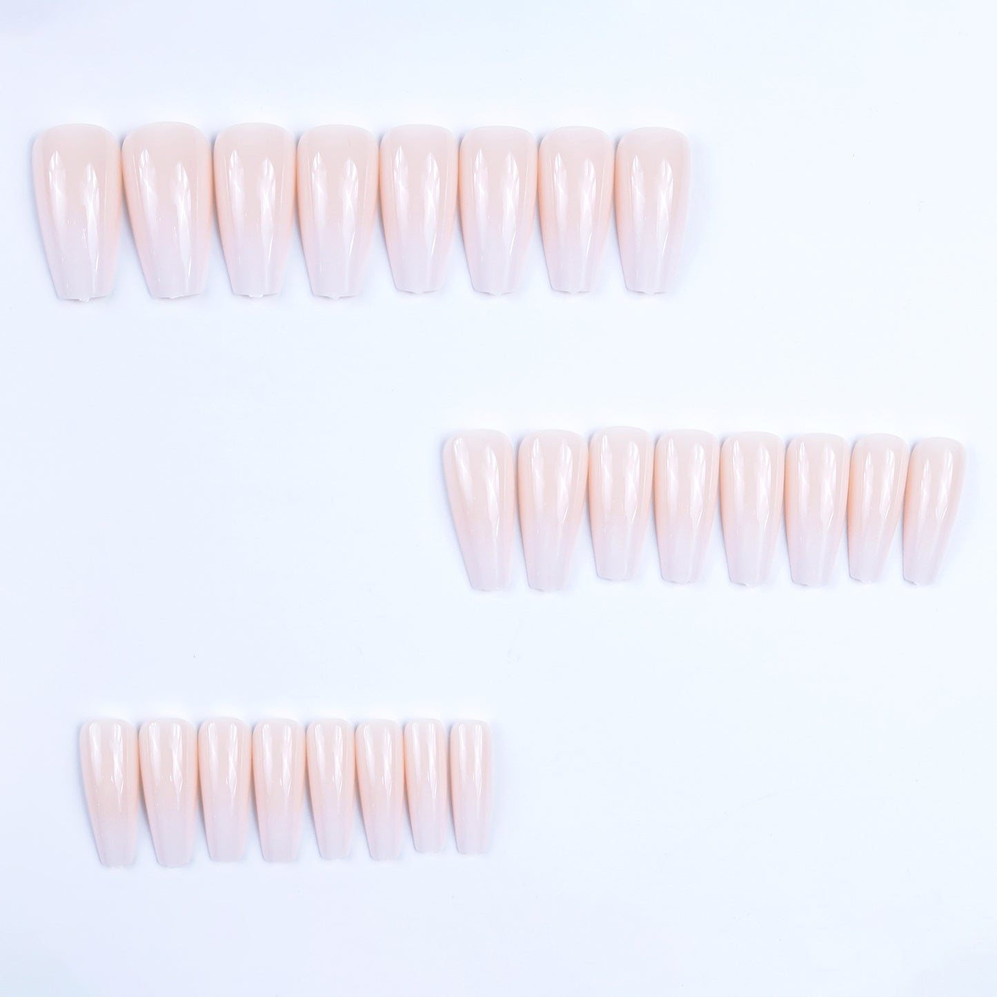 Künstliche Nagelspitzen Im Modernen Stiletto-Design Brehn