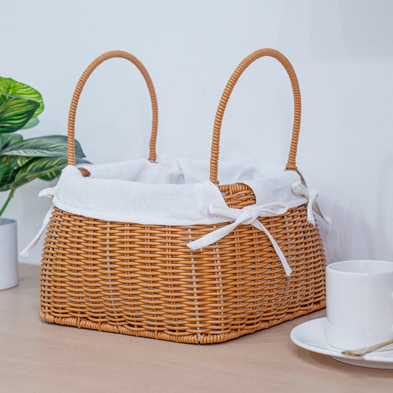 Handgefertigter Rattankorb mit abnehmbarem Innenfutter