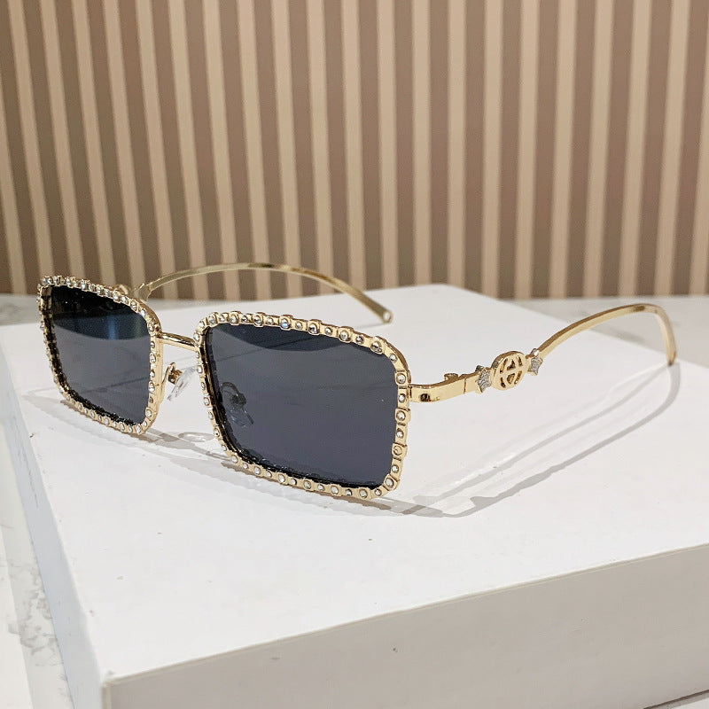 Damen elegante quadratische Sonnenbrille mit luxuriösem Strassrahmen Brehn