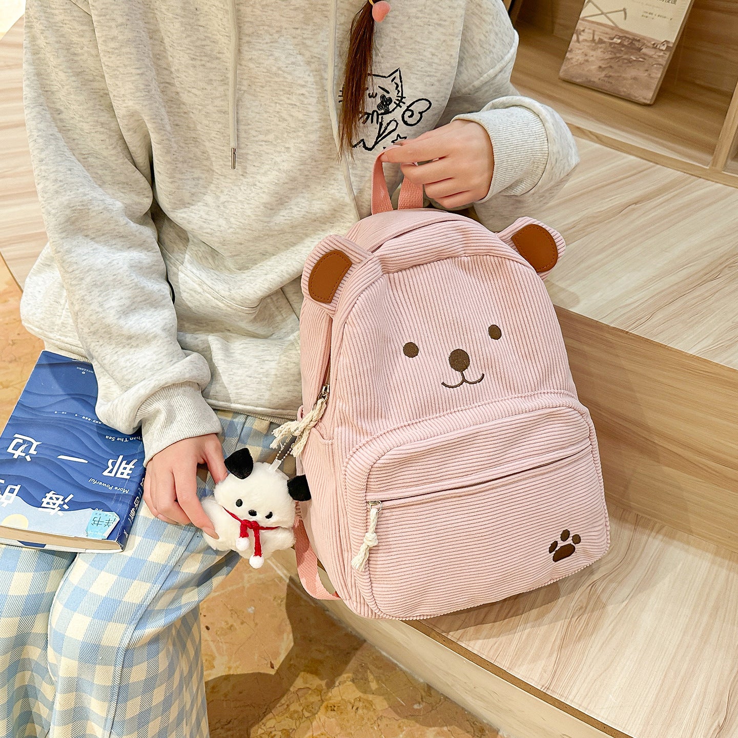 Rucksack mit Niedlichem Bärenmotiv und Praktischen Fächern Brehn