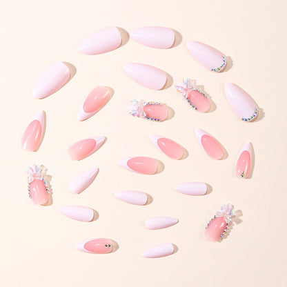 Elegantes Stiletto-Nagelkunst-Set mit Edelsteinakzenten Brehn