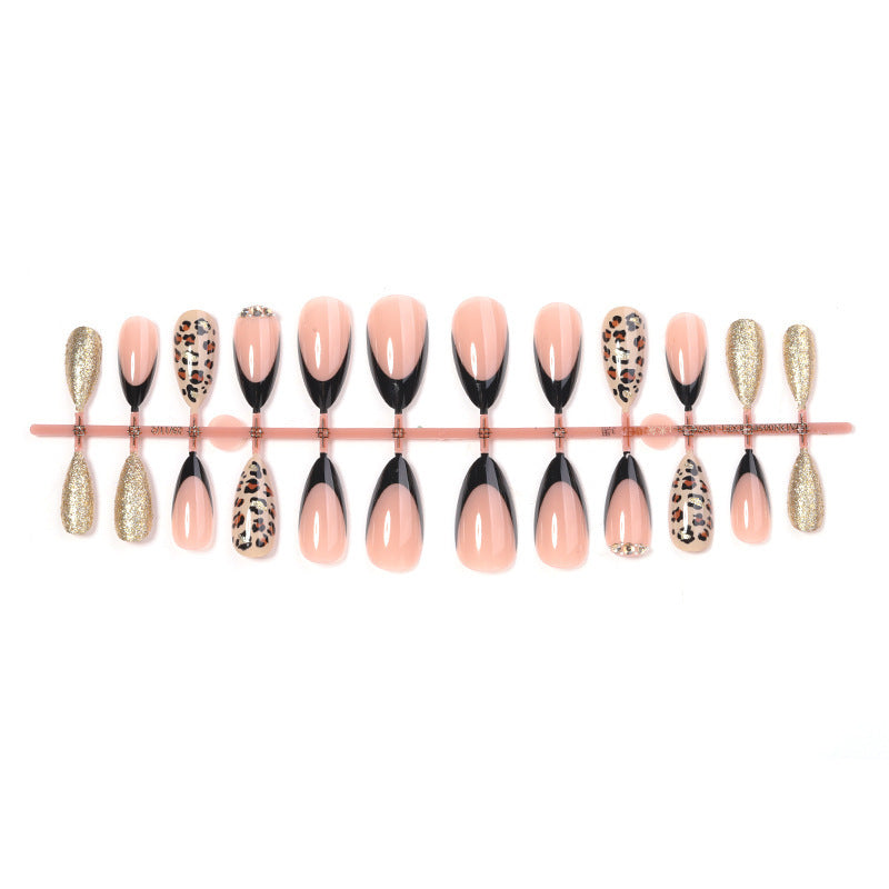 Kunstnagel-Set mit verschiedenen Designs Brehn