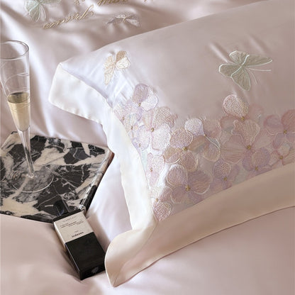 Seidiger Satin bestickter Schmetterling Bettbezug & Kissenbezug Set