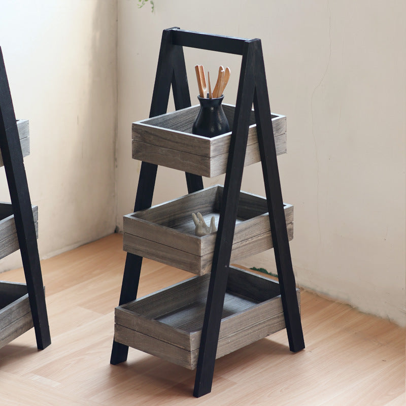 Dreitüriger Holzablage mit modernem Design Brehn