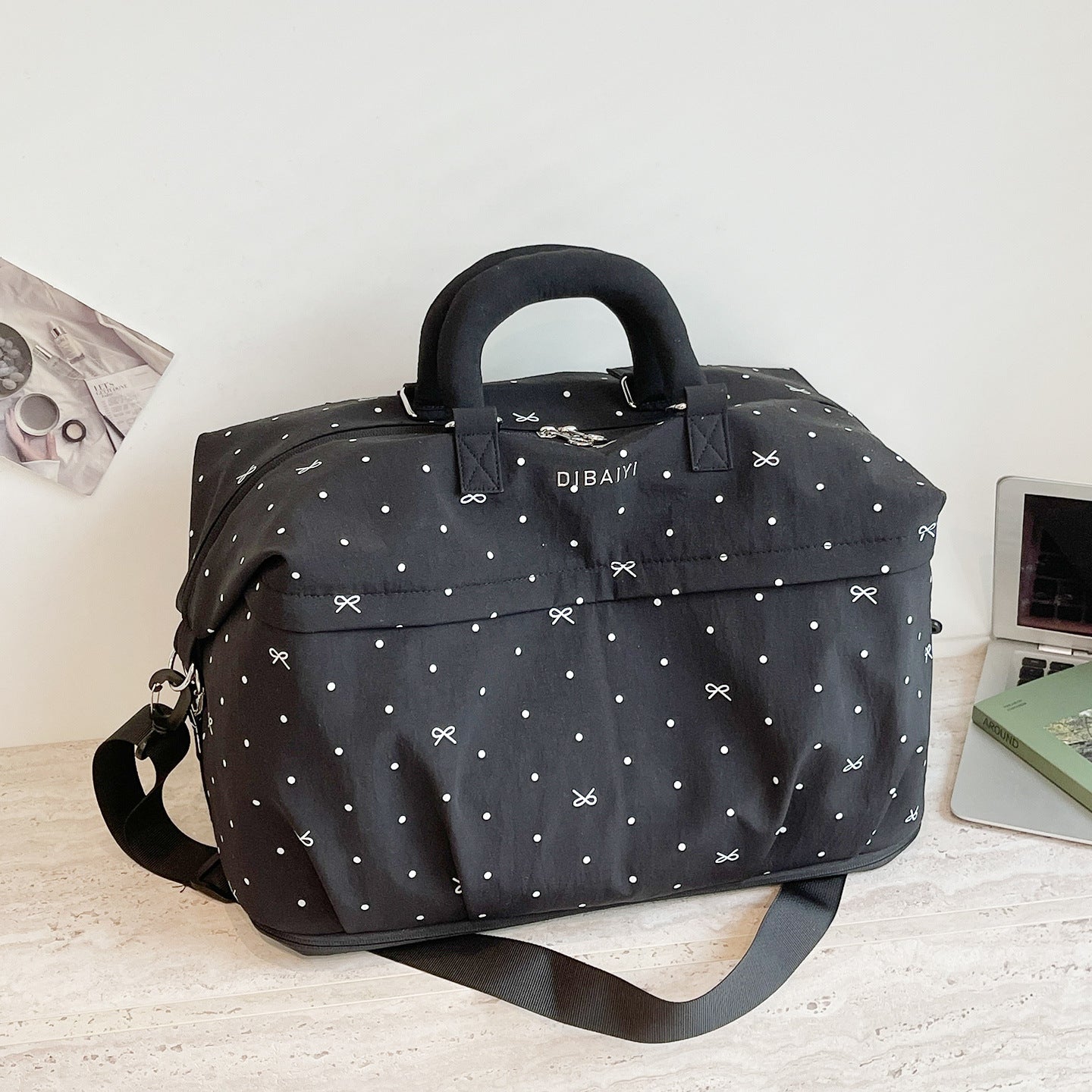 Multi-Pocket Weekender Duffle Brehn