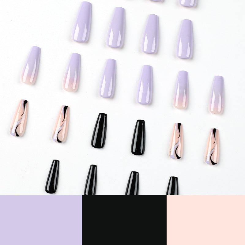 Kunstvolle Nagelverlängerungen im eleganten Design Brehn