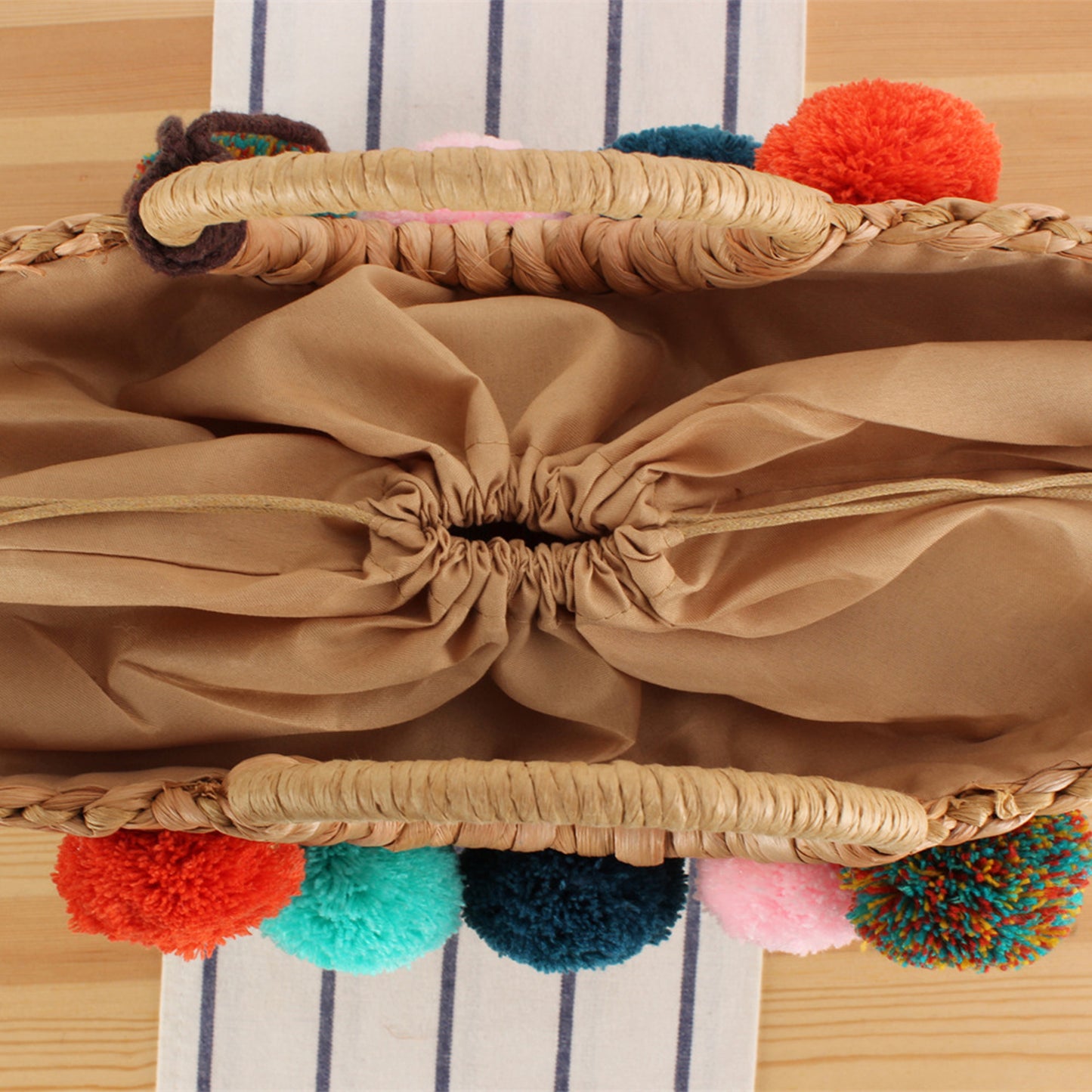 Strandtasche mit Bunten Pompons Brehn