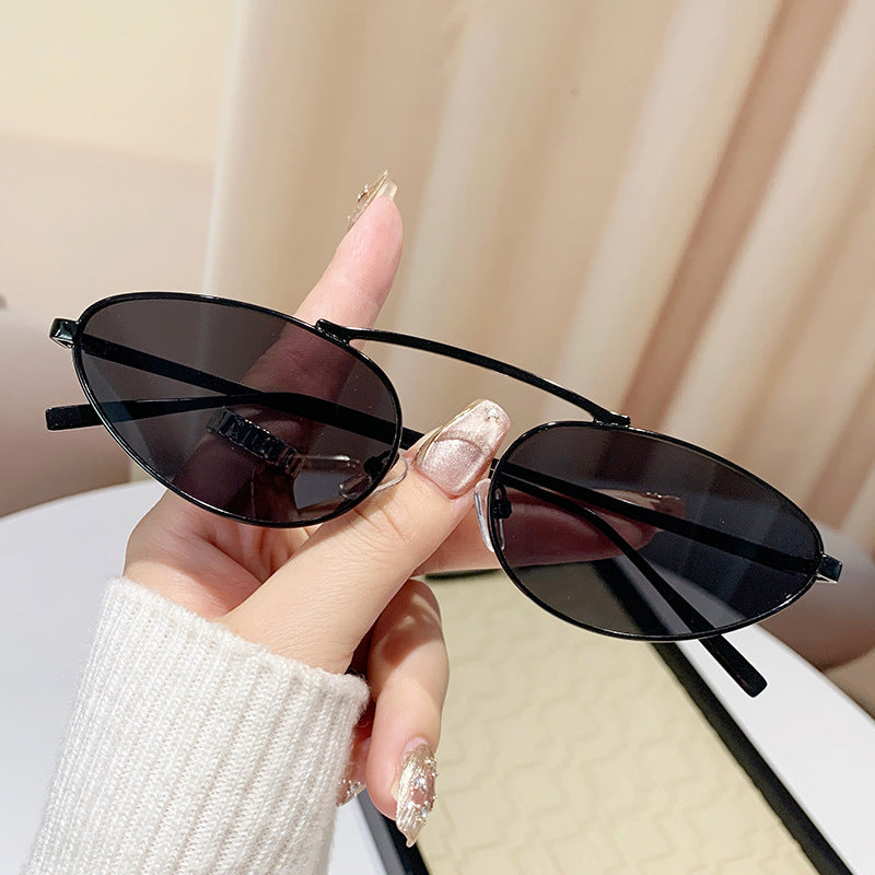 Damen modische Sonnenbrille im eleganten Ovaldesign Brehn