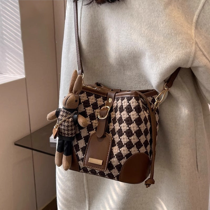 Chice Texturierte Bucket Bag Brehn