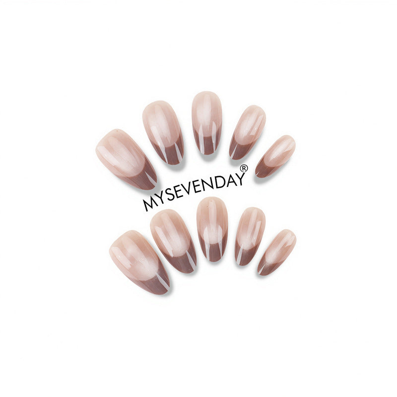 Elegante Press-On Nagelset mit French Tip Design Brehn