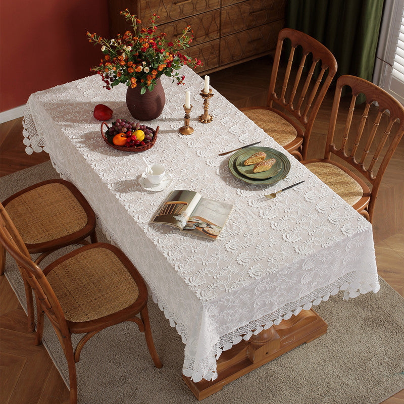 Elegante bestickte Spitzen-Tischdecke