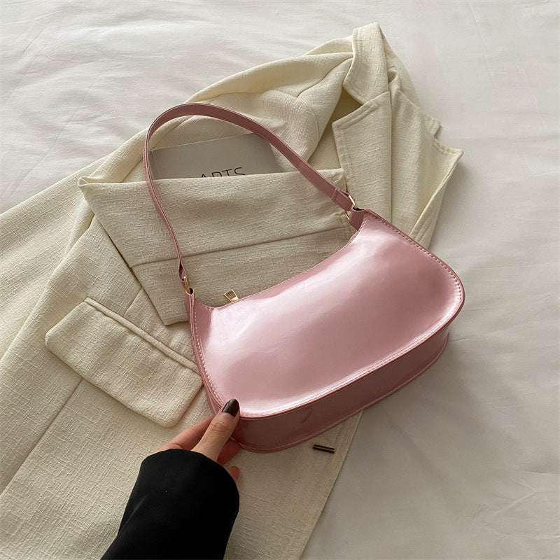 Chic Lackleder Schultertasche Brehn