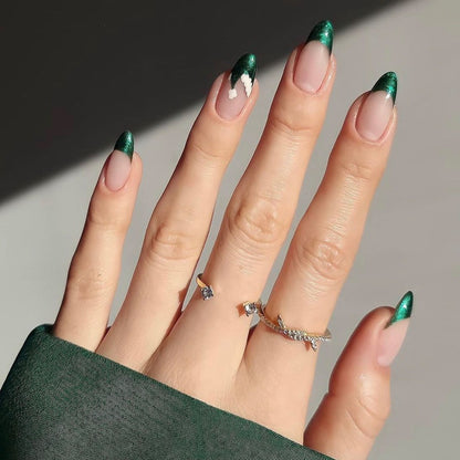 Kunstnagelset mit festlichem Winterthema Brehn