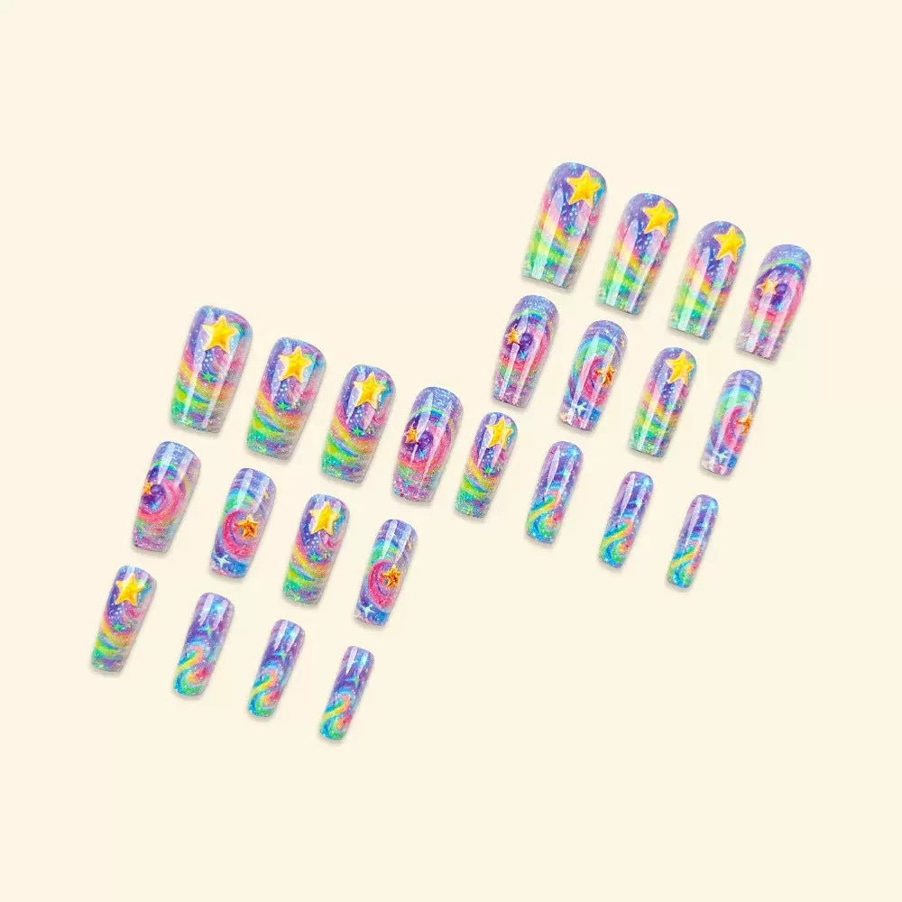 Glitzerndes Kunstnagelset mit buntem Spiral-Design und Sternenakzenten Brehn