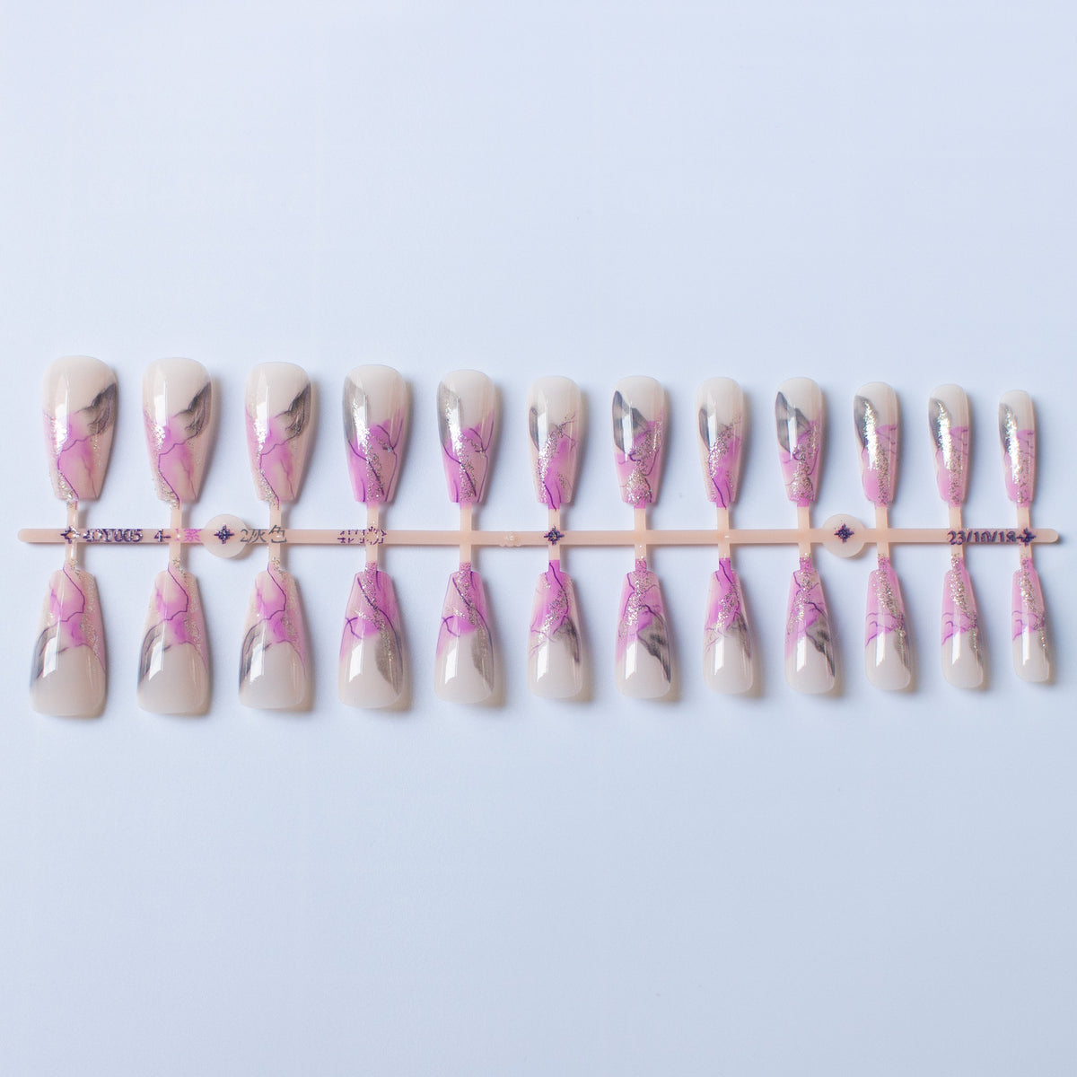 Künstlerisches Nageldesign-Set mit Marmor-Effekt