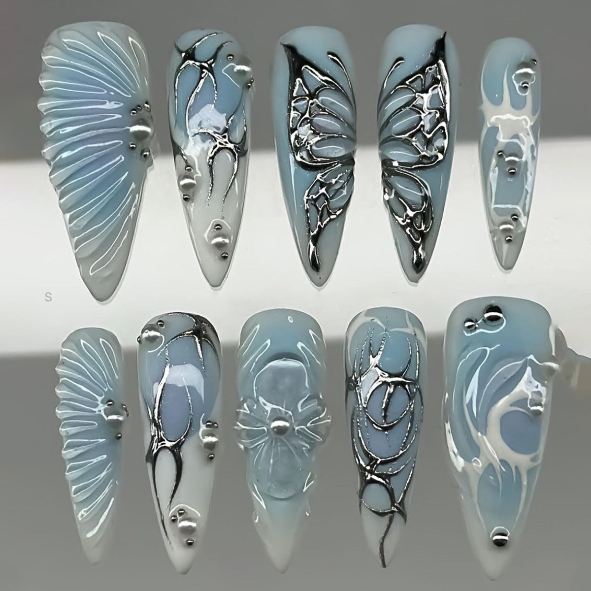 Thematic Artisan Press-On Nail Set Brehn