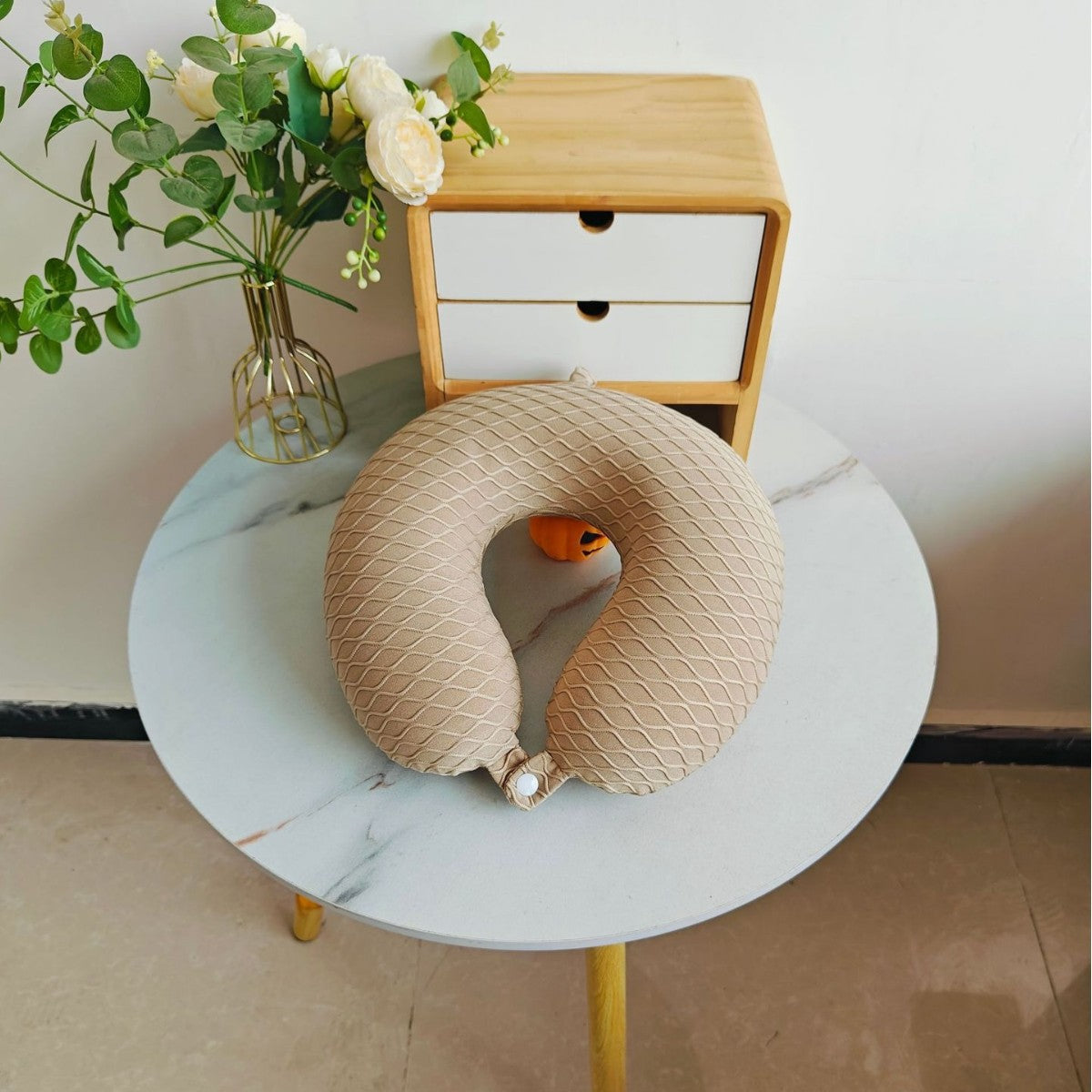 Unisex Nackenstütze mit ergonomischer Form Brehn