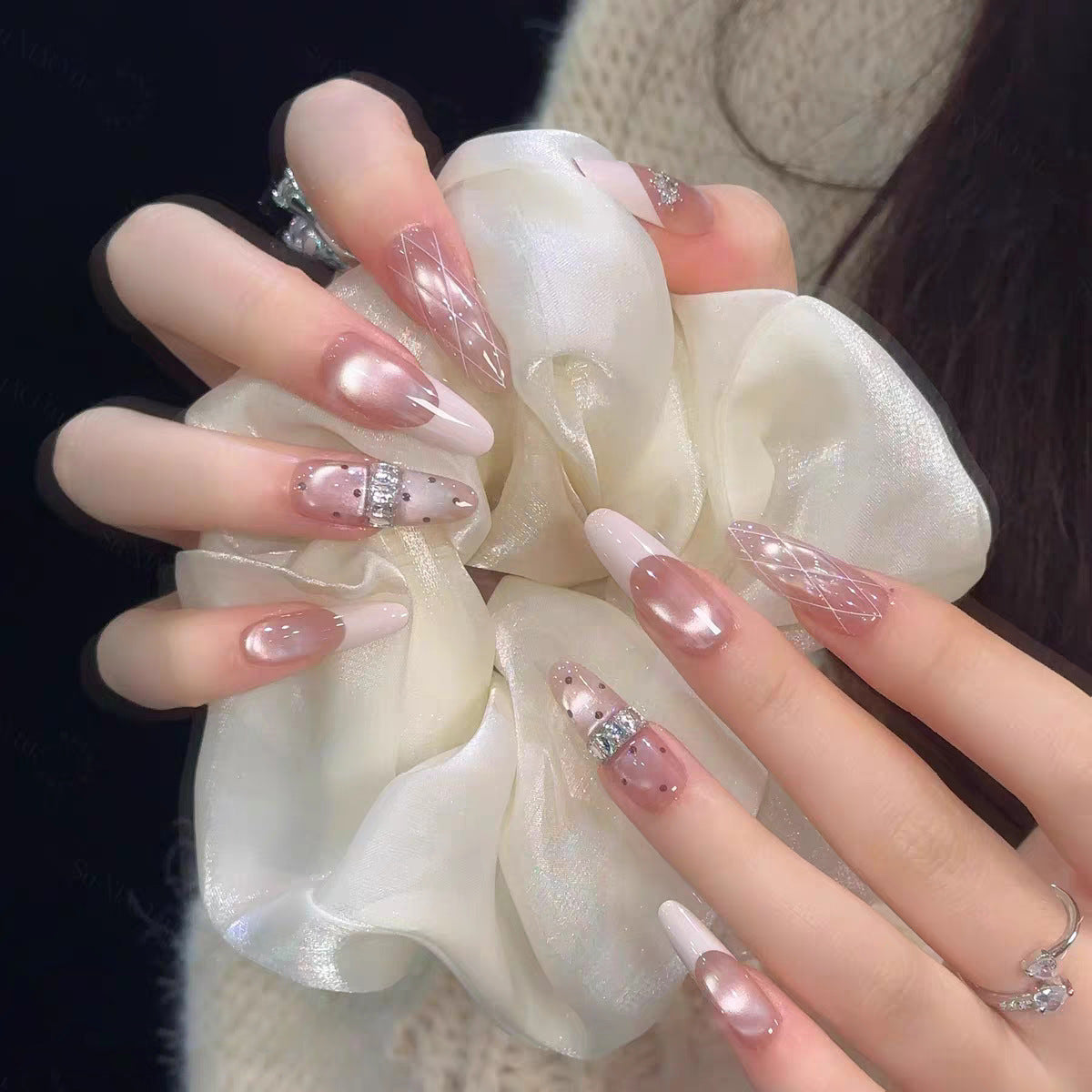 Premium Glitzernde Press-On Nagelerweiterungen Brehn