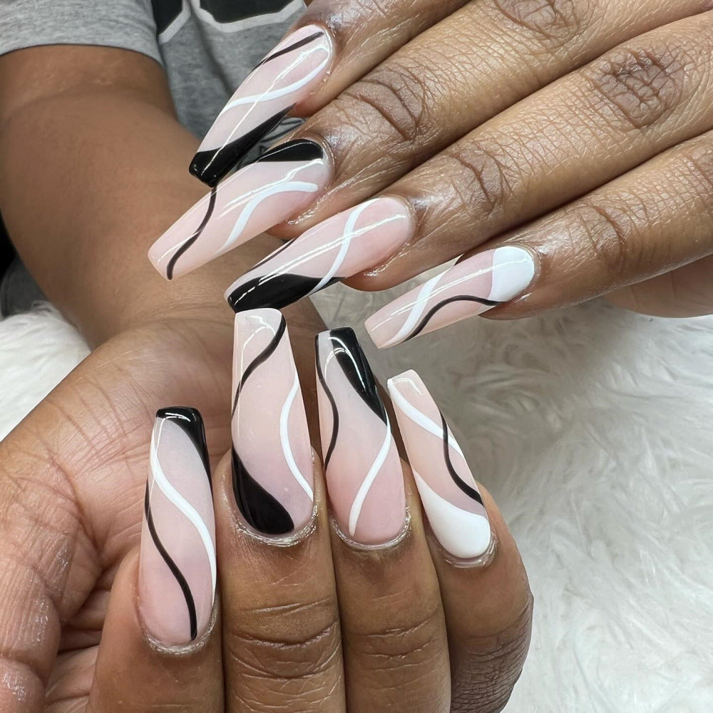 Kreatives Nageldesign Brehn