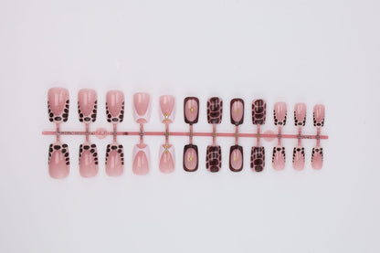Kreative Nagelkunst mit stilvollen Designs Brehn
