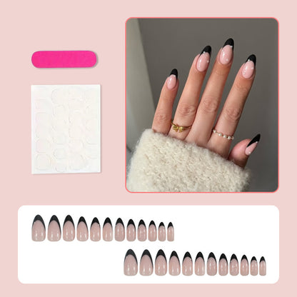 Kunstnagelset mit eleganten French-Spitzen Brehn