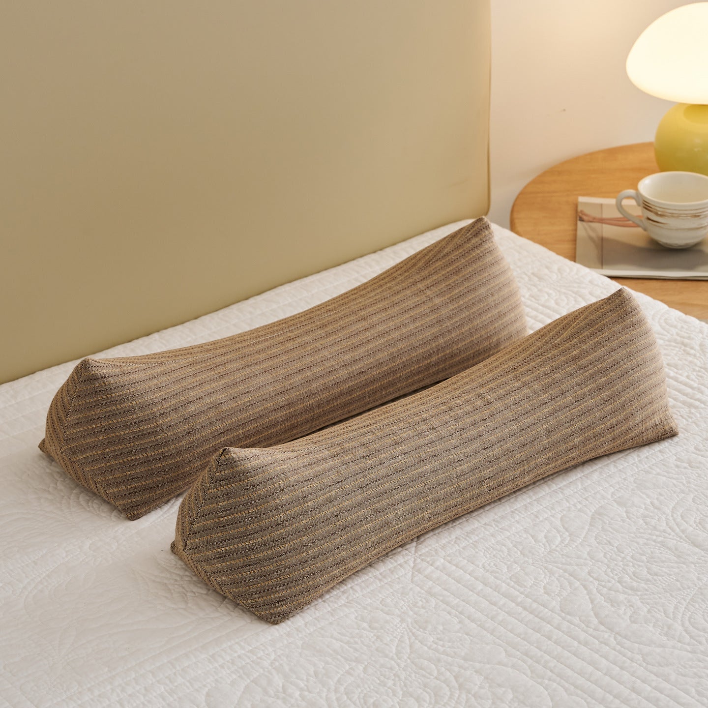 Ergonomische Nackenstützrolle mit Speziellem Komfortdesign Brehn