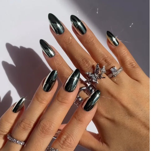 Glänzende schwarze Stiletto Press-On Nägel Brehn