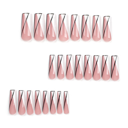Kunstvolle Nagelverlängerungen im geometrischen Stil Brehn