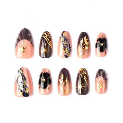 Künstlerisches Press-On Nageldesign Brehn