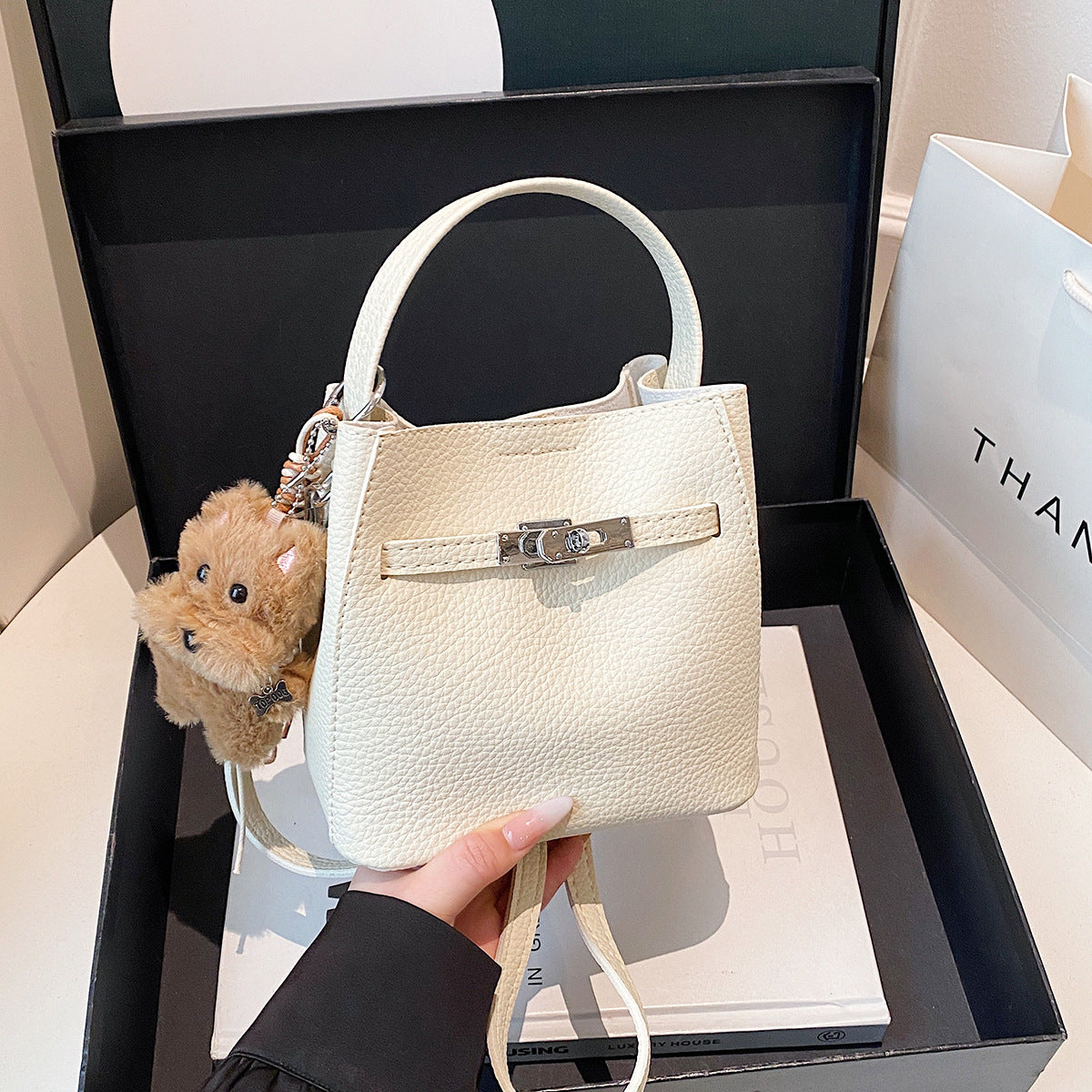 Niedliche Miniatur-Handtasche