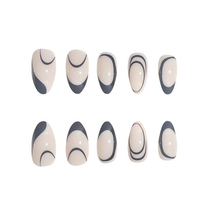 Künstlerisches Abstract-Nageldesign Brehn
