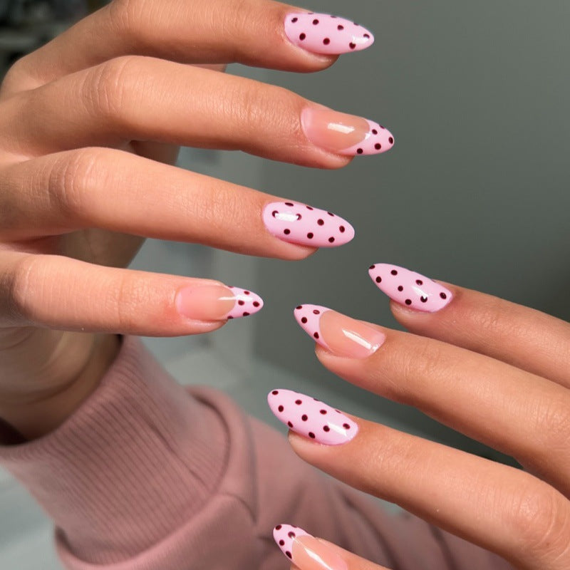 Künstlerisches Punktmuster Press-On Nageldesign Brehn